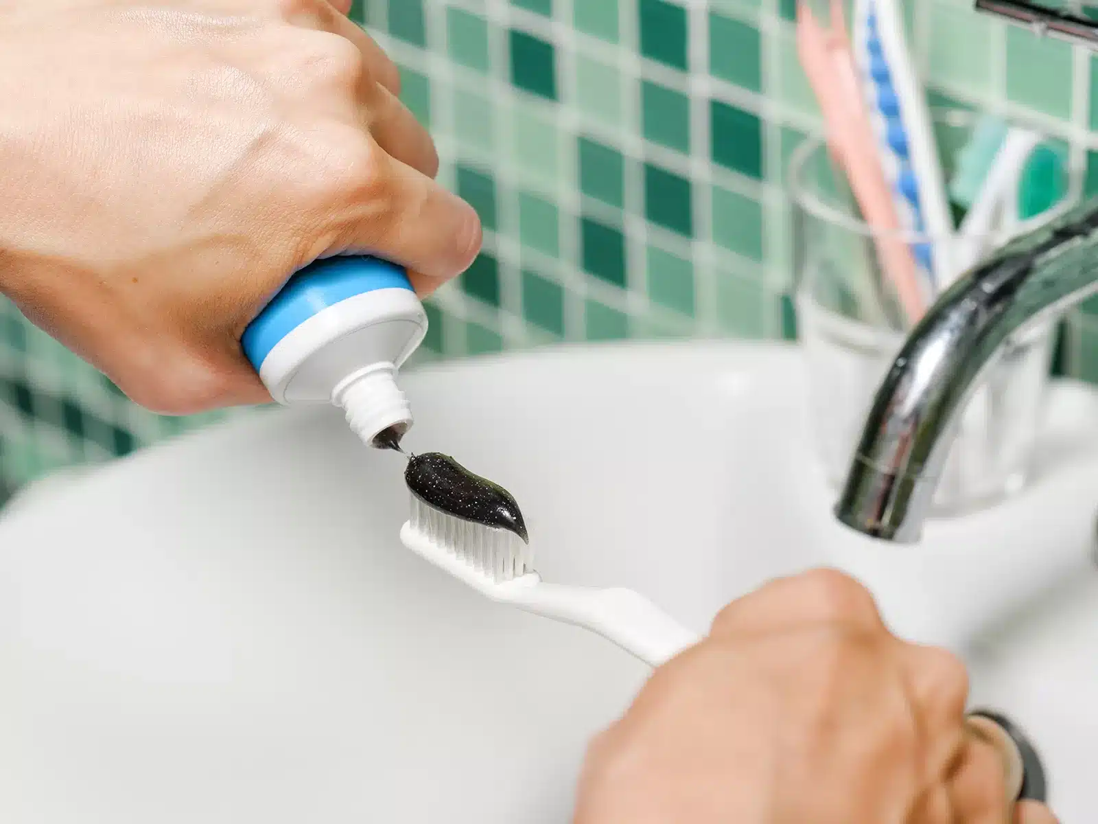 What do 4 out of 5 dentists recommend?