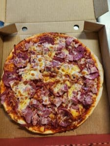 Is pizza shop a profitable business?